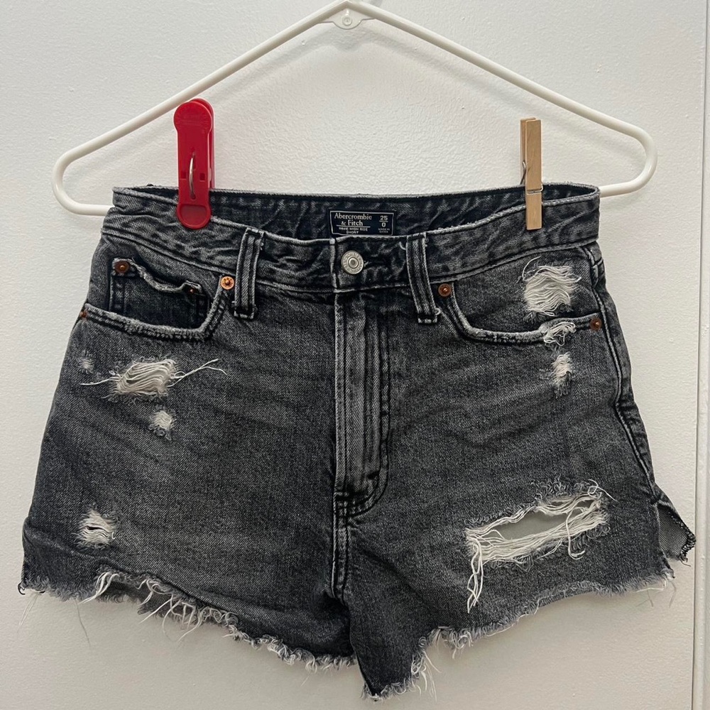 Abercrombie & Fitch Annie High Rise Shorts Distressed